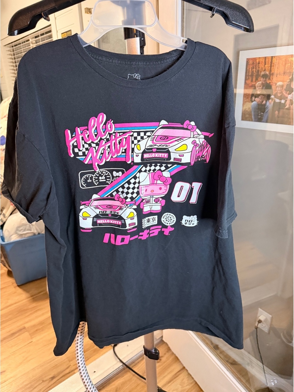 Hello Kitty racing graphic T shirt black
